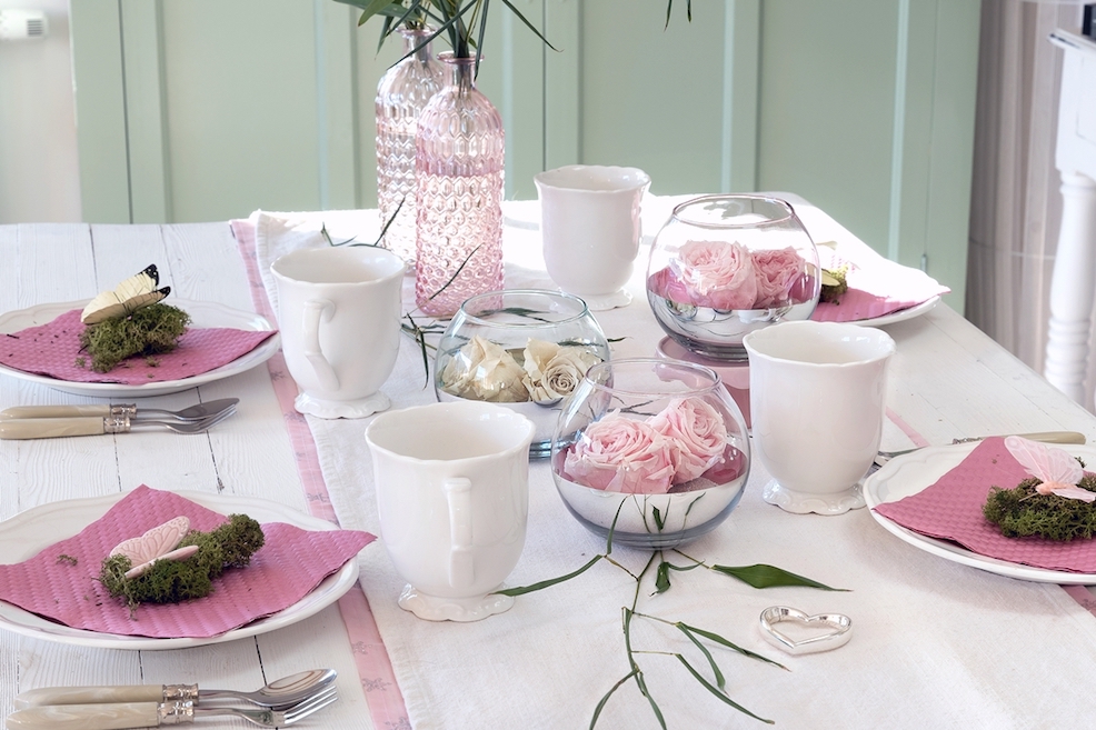 Tischdeko mit Fink Living Teelichthaltern f�r Fr�hling und Ostern