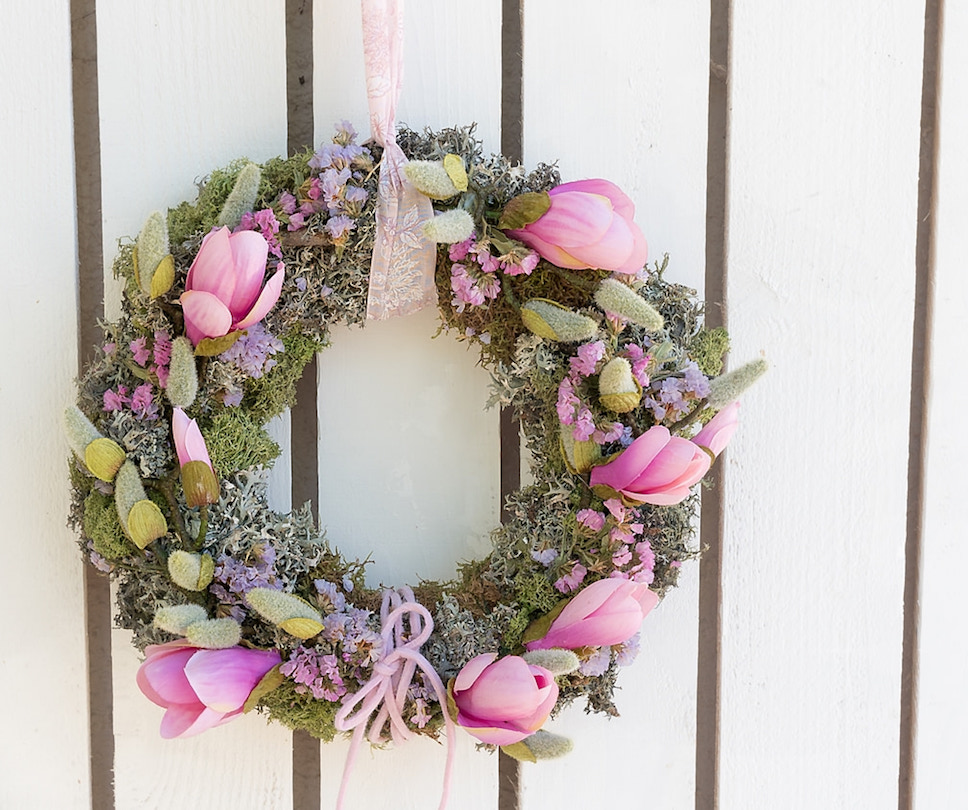 DIY Türkranz mit Magnolienblüten